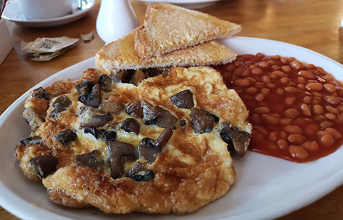 Mushroom omelette and beans