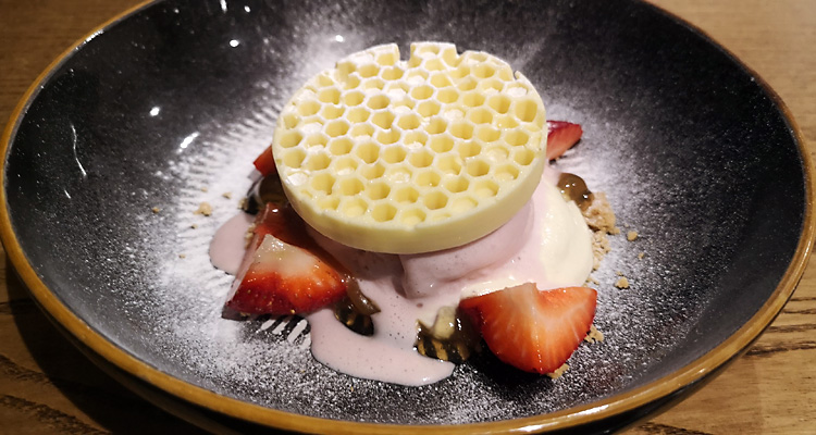 Strawberry ice cream with honey mousse and white chocolate